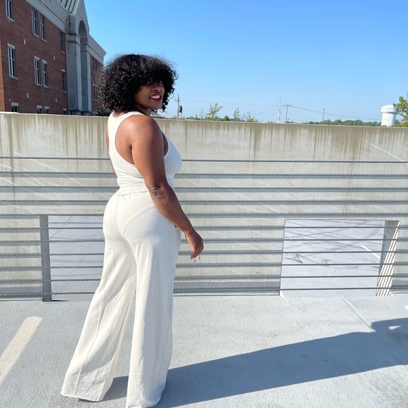 Terry Luxe Co. set! Color: Bone. Set bodysuit and pant - Picture 1 of 5